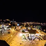 蕾兹万酒店 Çeşme