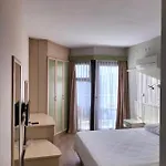 蕾兹万酒店